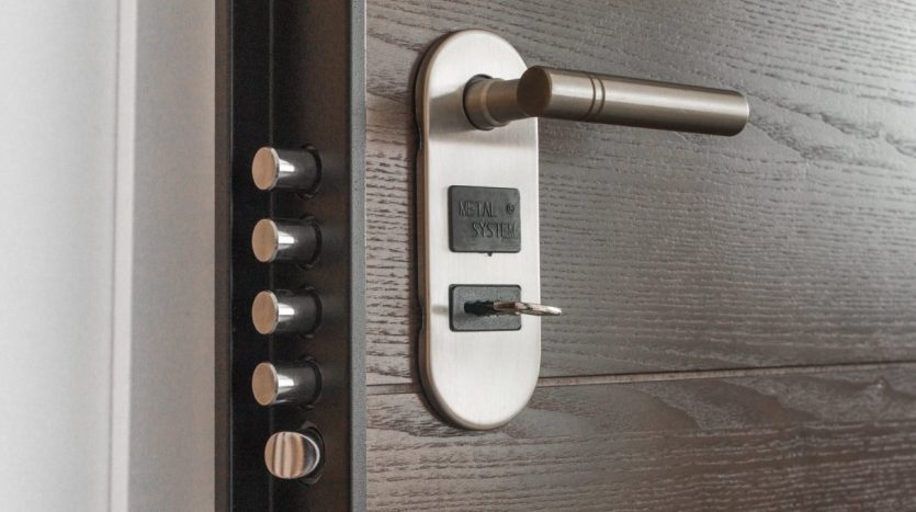apartment safety tips